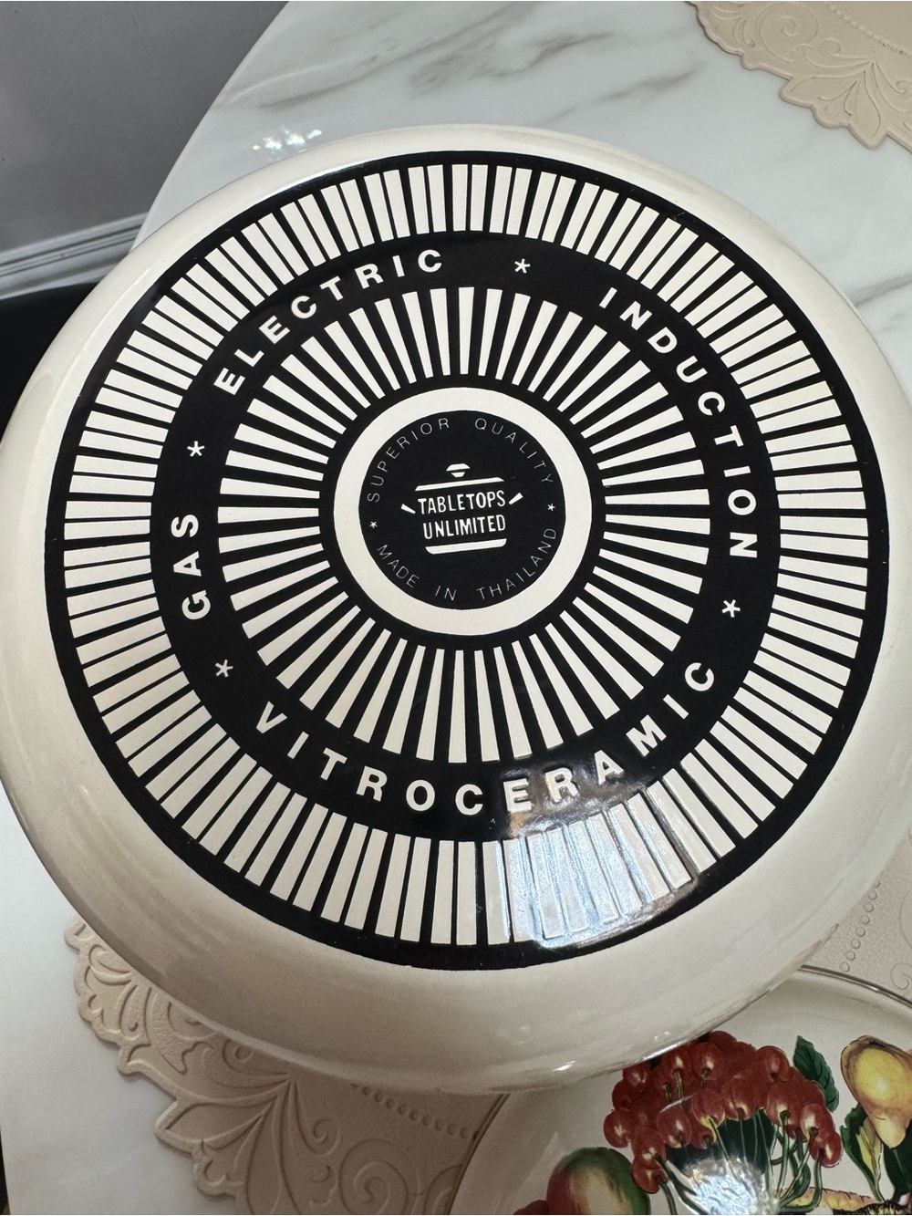 Vintage Kensington 8 quart Vitro-ceramic Cookware - Picture 7 of 14
